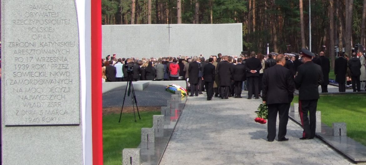 Na cmentarzach w Kijowie uhonorowano polskich żołnierzy