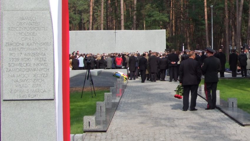 Na cmentarzach w Kijowie uhonorowano polskich żołnierzy