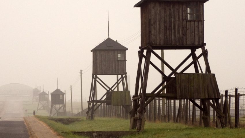 Skandaliczne zachowanie izraelskiego nastolatka: tańczył nago w obozie śmierci
