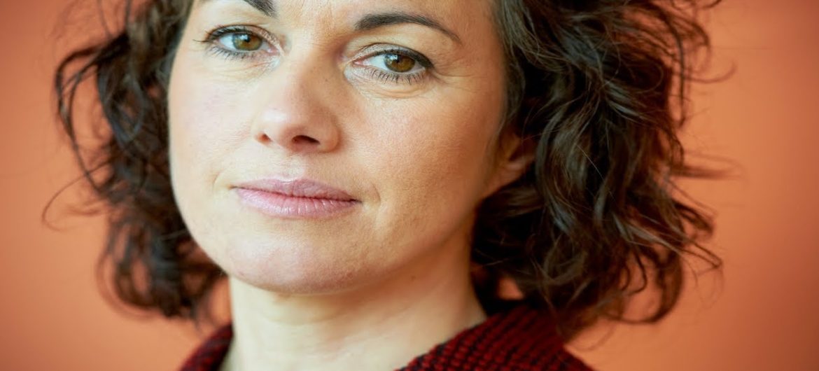 Posłanka stanęła w obronie gwałconych dziewczynek, muzułmanie grożą jej śmiercią