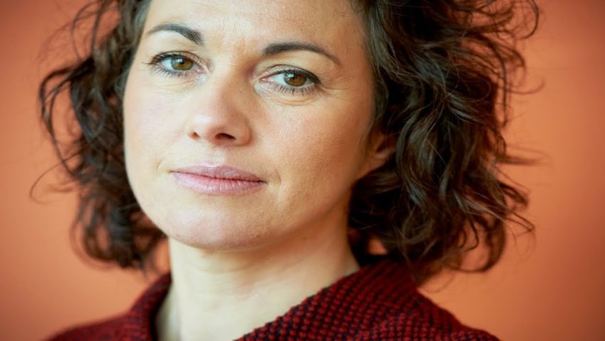 Posłanka stanęła w obronie gwałconych dziewczynek, muzułmanie grożą jej śmiercią