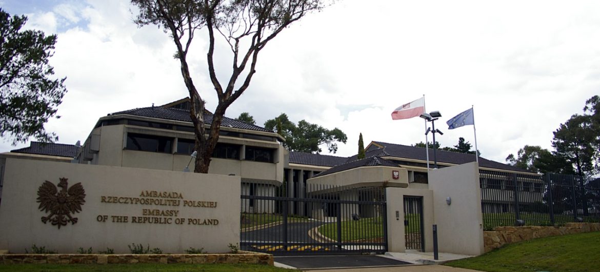 Kolejny raz padło sformułowanie „polski oboz śmieci . Ambasada RP w Australii protestuje