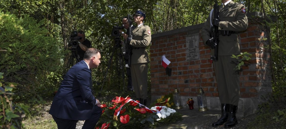 Prezydent: składamy hołd tym, którzy ucierpieli, zginęli w powstaniu bo byli Polakami