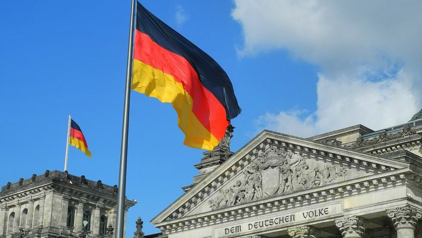 Niemcy wydalili groźnego islamistę do Tunezji. Sąd nakazał sprowadzenie go z powrotem