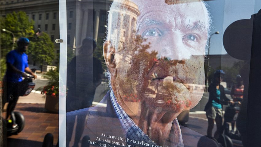 Trump nie będzie obecny na pogrzebie senatora McCaina. Prezydent USA był skonfliktowany ze zmarłym politykiem
