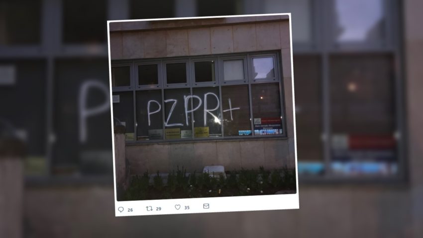 Wandale nie odpuszczają. Kolejny atak na biuro warszawskiego PiS
