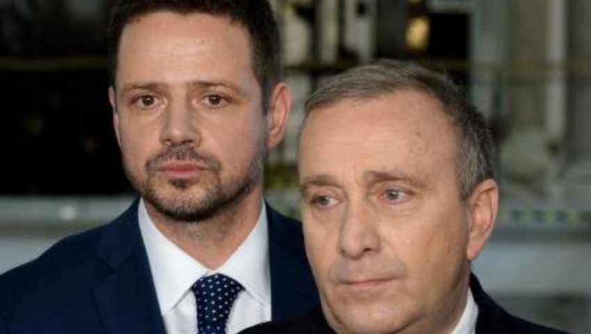 Trzaskowski chwali się aktywnością, której nie ma? W kandydata PO zdaje się nie wierzyć nawet Grzegorz Schetyna