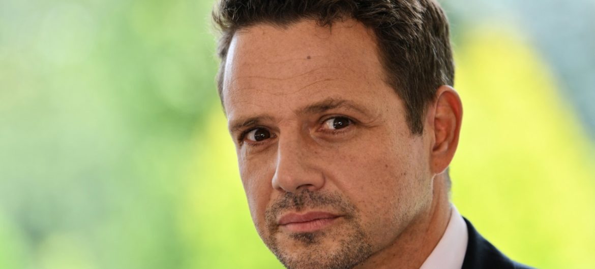 Trzaskowski z wnioskiem do Ziobry. Chce delegalizacji ONR-u