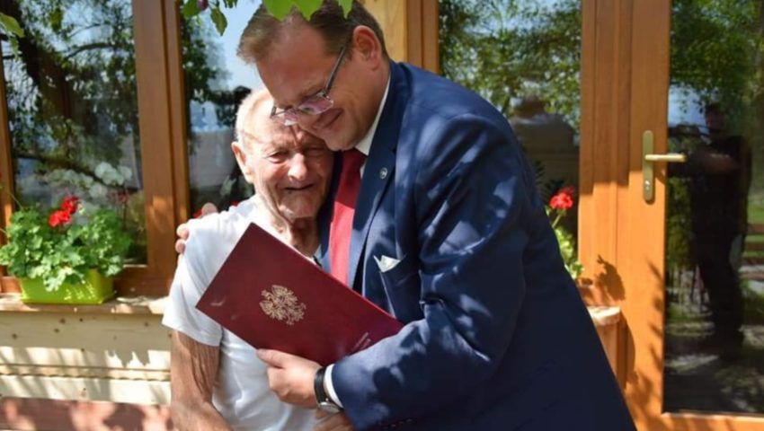 Kombatant spod Monte Casino po ponad 70 latach wrócił do Polski. 94-latek nie kryje wzruszenia