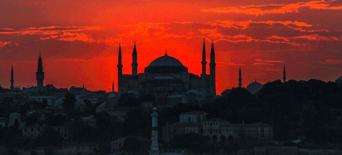 Hagia Sophia nie stanie się meczetem. Przynajmniej na razie