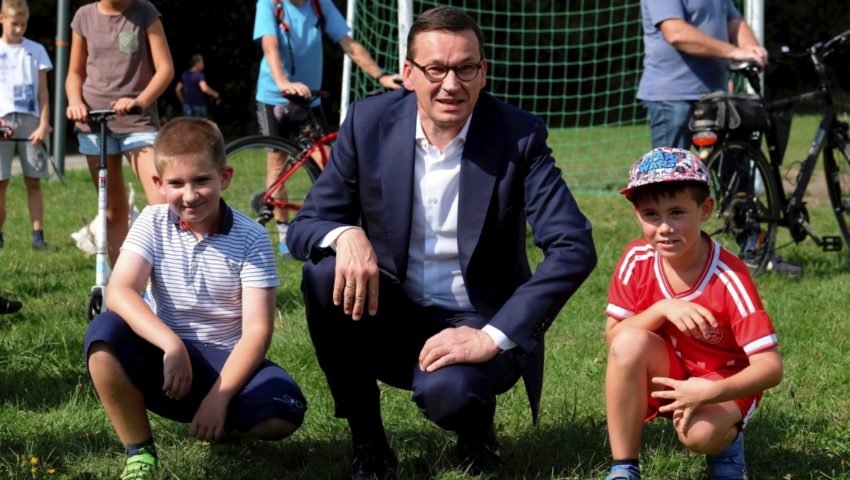 Premier: w najbliższych latach przeznaczymy ponad 500 mln zł na obiekty sportowe