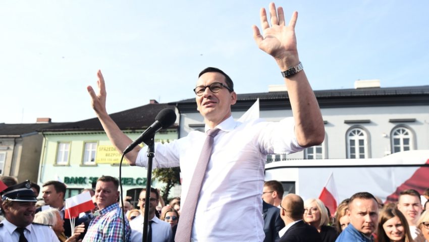 Morawiecki: nie dzielimy samorządów, tylko patrzymy na dobro obywateli