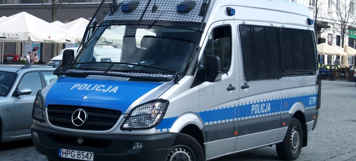 Wyszedł z więzienia na jednodniową przepustkę. Zgłosił się na policję po dokonaniu brutalnego morderstwa