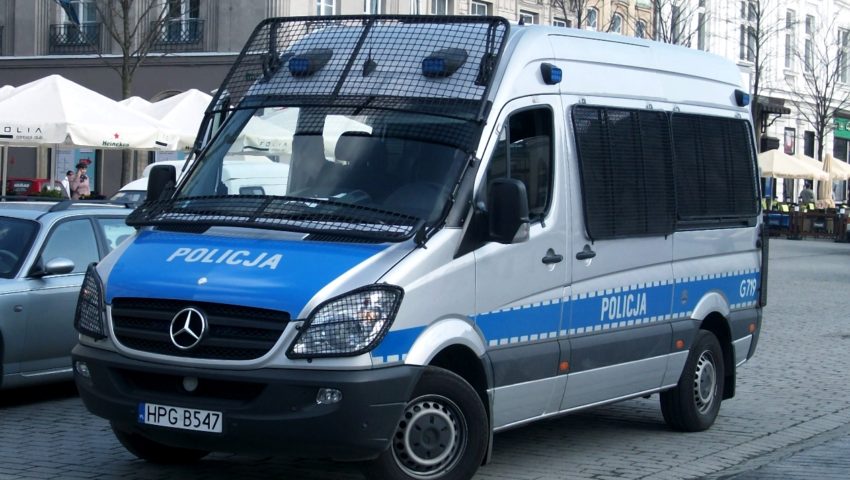 Wyszedł z więzienia na jednodniową przepustkę. Zgłosił się na policję po dokonaniu brutalnego morderstwa
