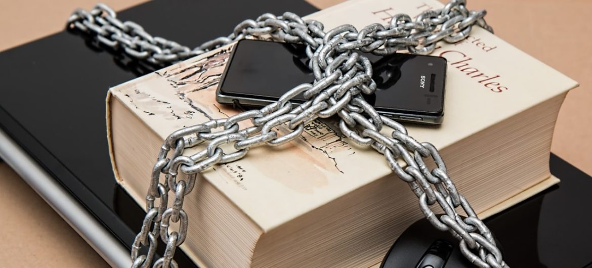 Szaleństwo. Unijna komisarz sugeruje wprowadzenie cenzury