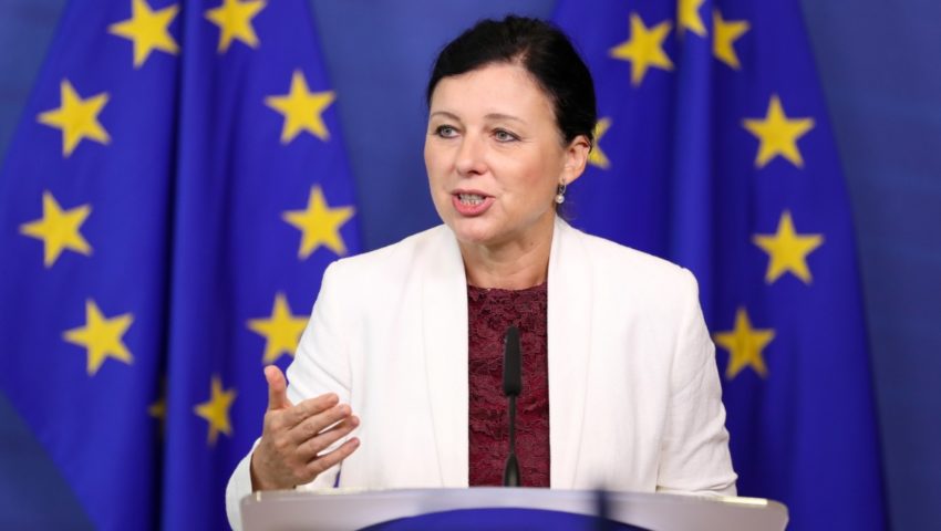 „Moja cierpliwość się skończyła”. KE stawia ostre ultimatum Facebookowi