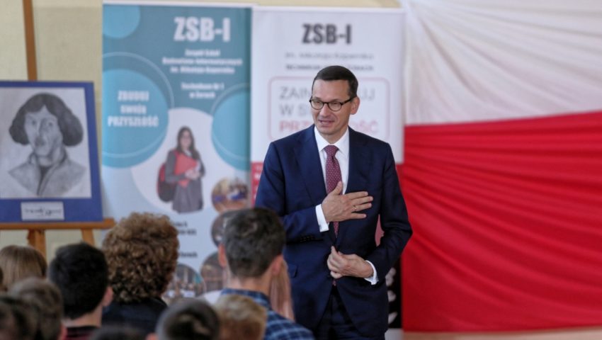Premier do uczniów: najpierw szkoła jest życiem, a potem całe życie jest szkołą