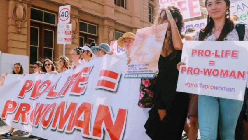 Organizacja proaborcyjna ukradła zdjęcie działaczki pro-life, aby zachęcać kobiety do przerywania ciąży