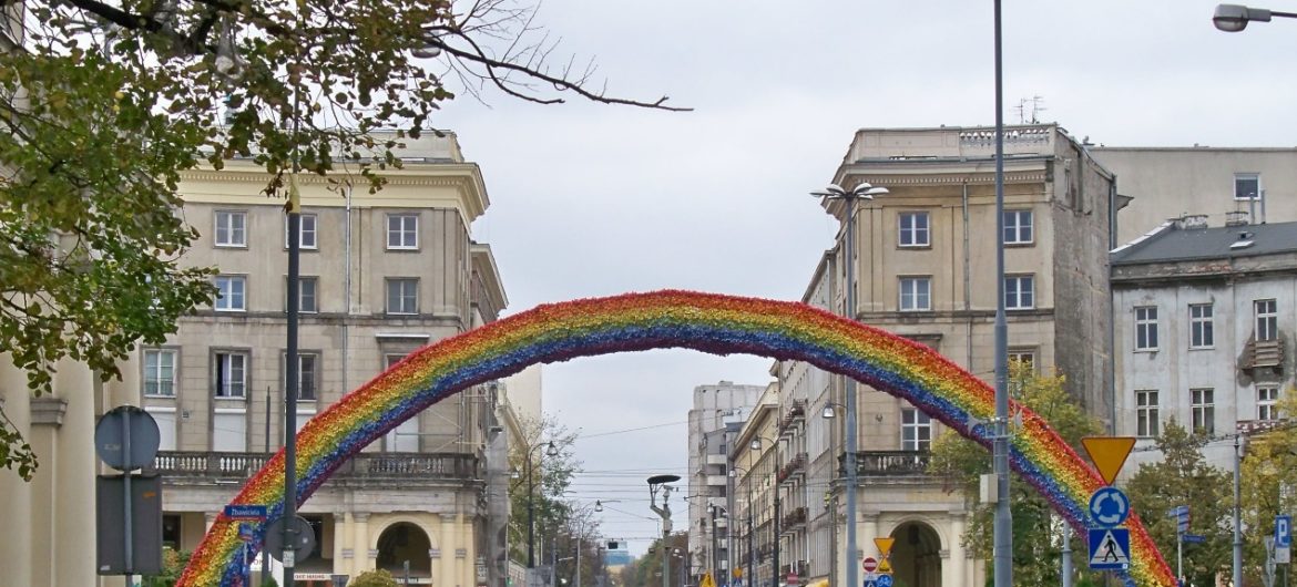 Tęcza powróci na Plac Zbawiciela? Kandydat na prezydenta Warszawy zapowiada program wsparcia dla LGBT