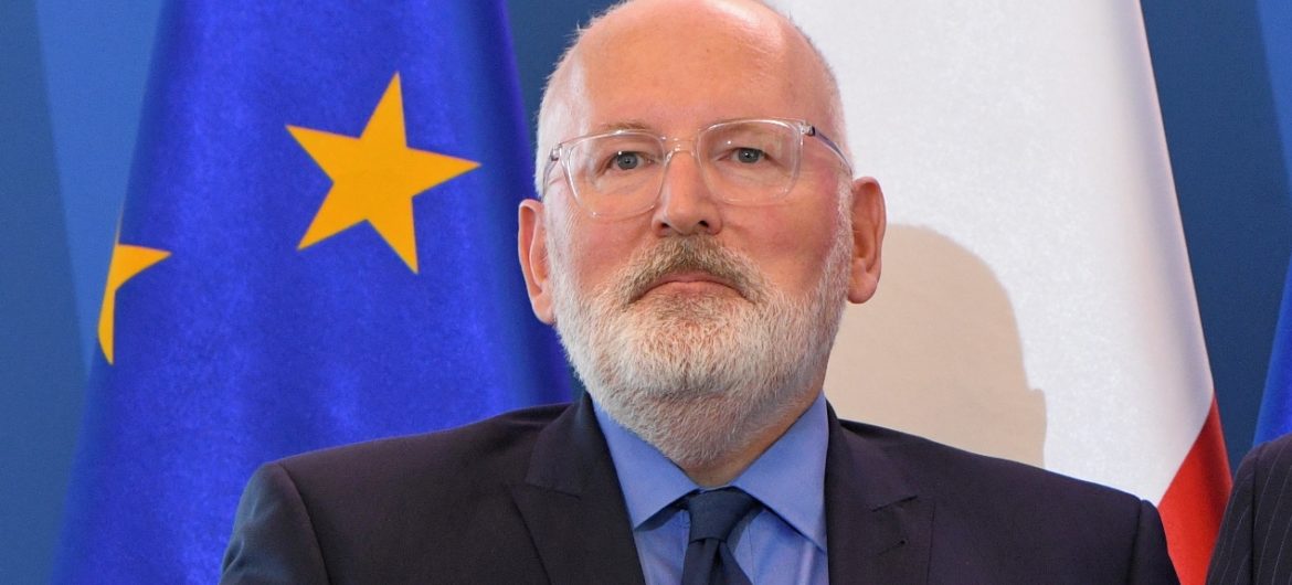 Timmermans zamierza pozwać Polskę