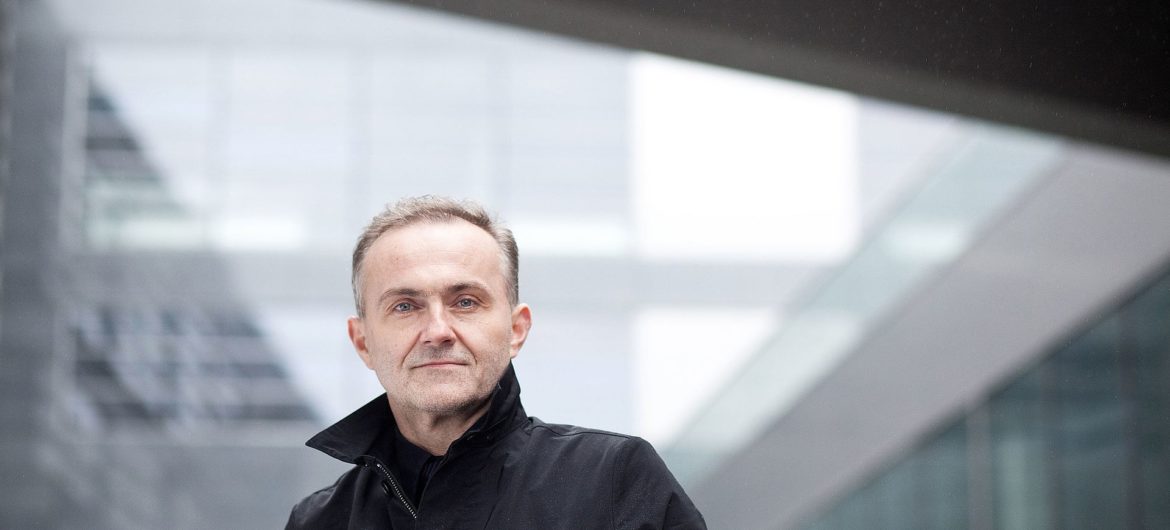 Nagroda dla prezydenta miasta za… pieniądze podatników? Tak lekką ręką wyrzuca się tysiące w błoto