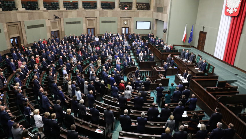 Klub PiS pozytywnie o projekcie ws. utworzenia Funduszu Solidarnościowego, przeciwne PO i “N”