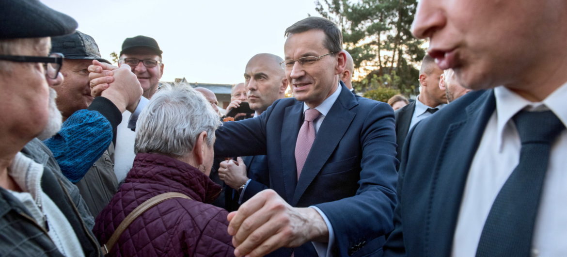 Premier: PiS patrzy na los osób, które są pokrzywdzone i którym trudniej się wiedzie