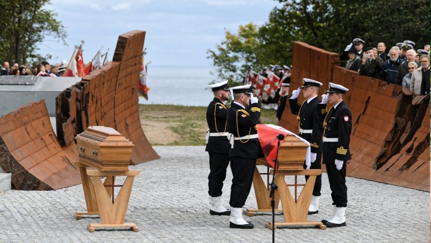 Józef Unrug wrócił do ojczyzny. Uroczysty pochówek admirała na Cmentarzu Marynarki Wojennej