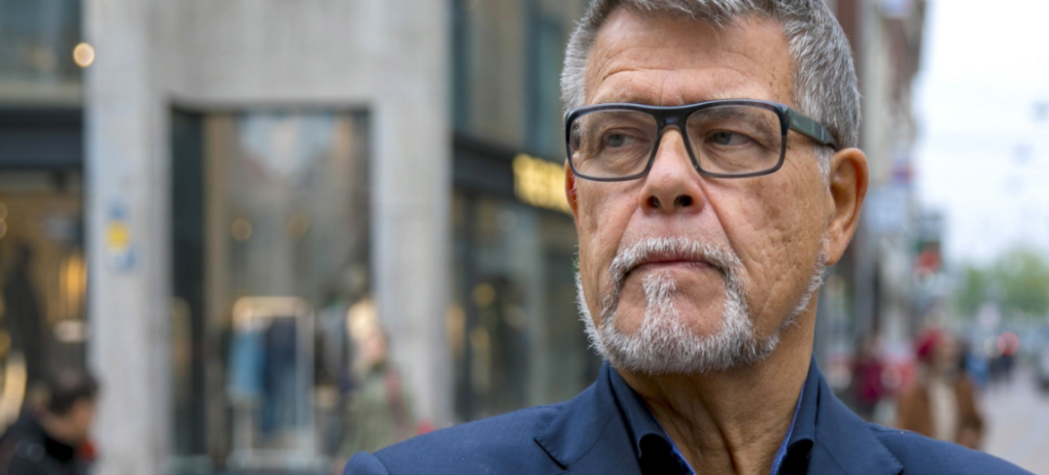 69-latek chce zmienić datę urodzenia, bo utrudnia mu to randkowanie