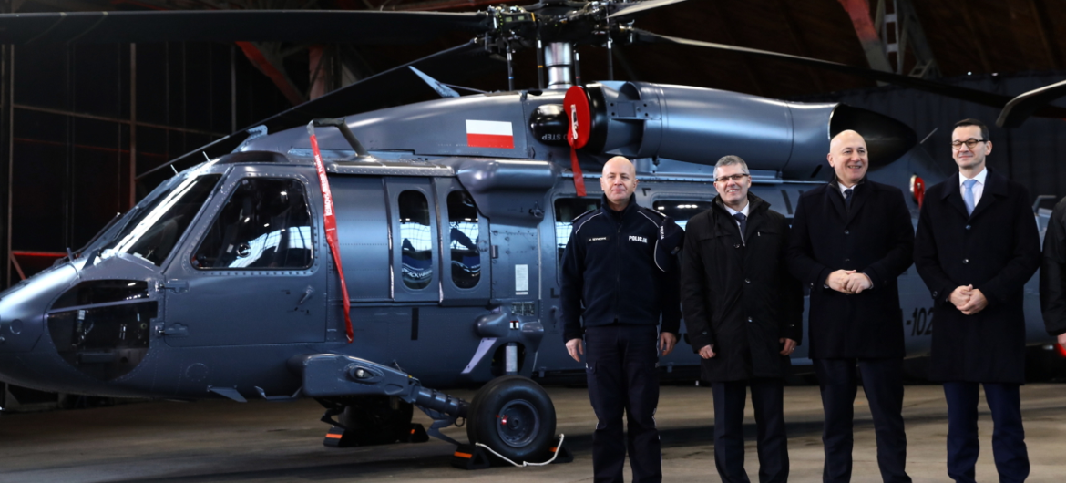 Dwa śmigłowce Black Hawk przekazane policji
