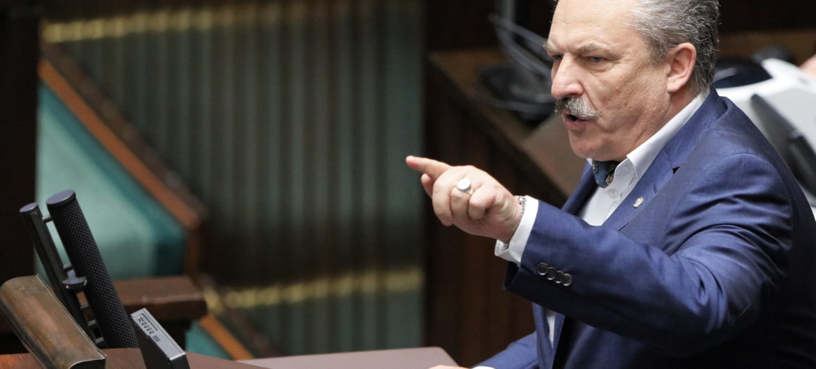 Mocne wystąpienie Jakubiaka. Polityk krytykuje decyzję Gronkiewicz-Waltz “Zbóje jedne, marnujecie Polskę”