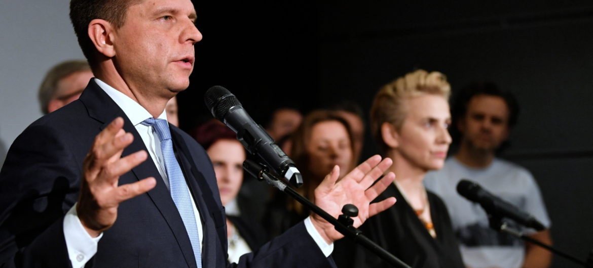 Ryszard Petru ponownie bohaterem internautów. Zobacz najlepsze memy o partii TERAZ!