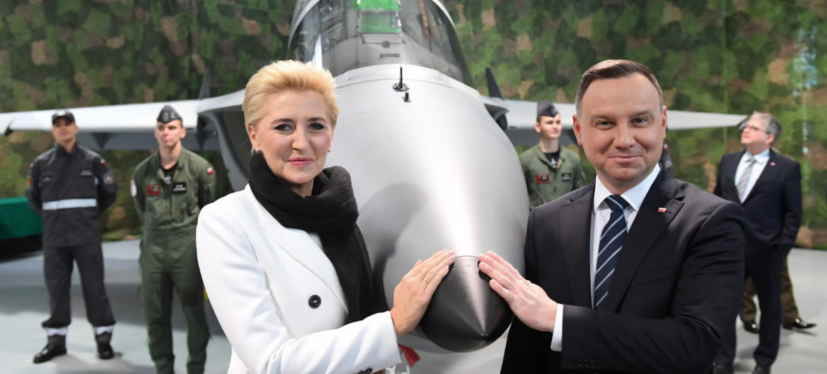 Prezydent Duda: to rewolucja w przygotowaniu polskich pilotów samolotów bojowych