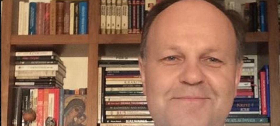 Nadworny kapłan TVN i PO, ks. Kazimierz Sowa znowu w formie. Wściekły atak duchownego na “prawactwo”