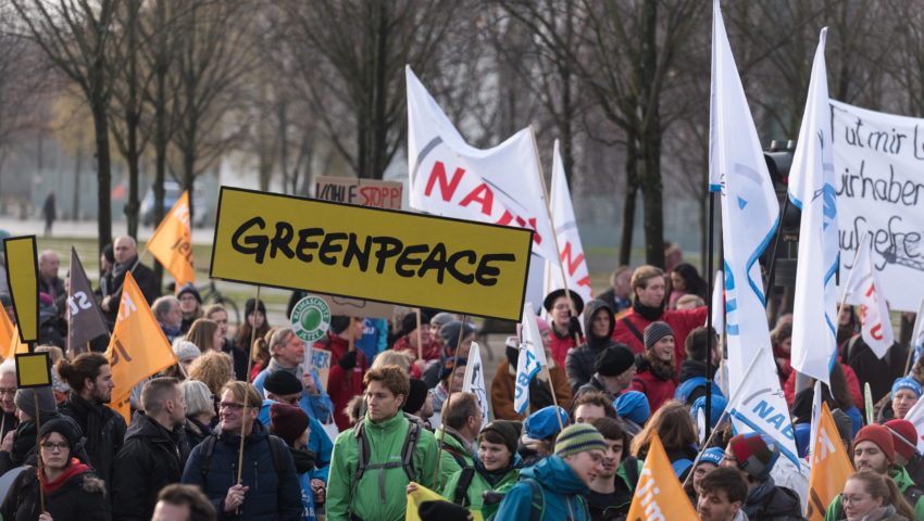 Słowacja zamyka kilkunastu działaczy Greenpeace’u w areszcie. Ekolodzy: “To decyzja bezprecedensowa i nie do przyjęcia”