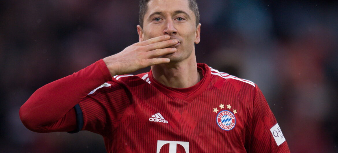 Dwa gole Lewandowskiego, wygrane Bayernu i lidera z Dortmundu