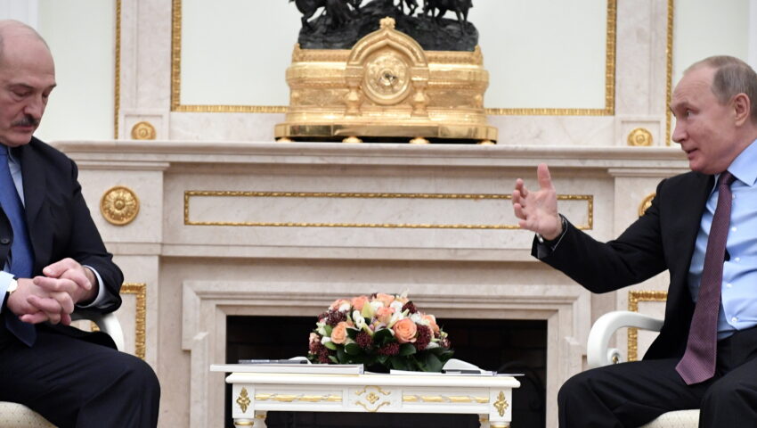 “Kommiersant”: Putin przeprowadzi z Łukaszenką “poważną rozmowę”. Moskwa jest nastawiona na twarde negocjacje