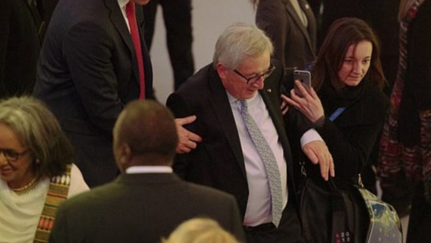 Juncker ponownie bohaterem internautów! Kolejne, zabawne wpadki z udziałem szefa KE biją rekordy popularności