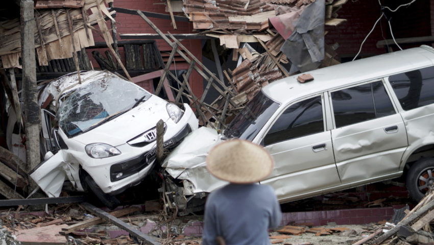 Tragedia w Indonezji. Setki ofiar śmiertelnych w wyniku uderzenia tsunami
