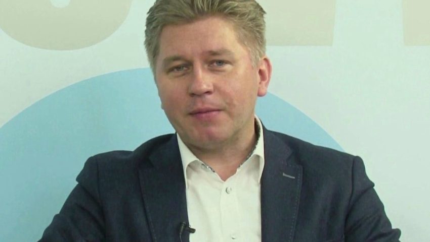 Groził córce znanego blogera. Został uznany za bohatera “obrońców demokracji”