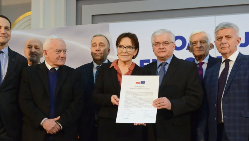 “Pułapka” Kaczyńskiego okazała się skuteczna. Opozycja pogrążona w totalnym chaosie