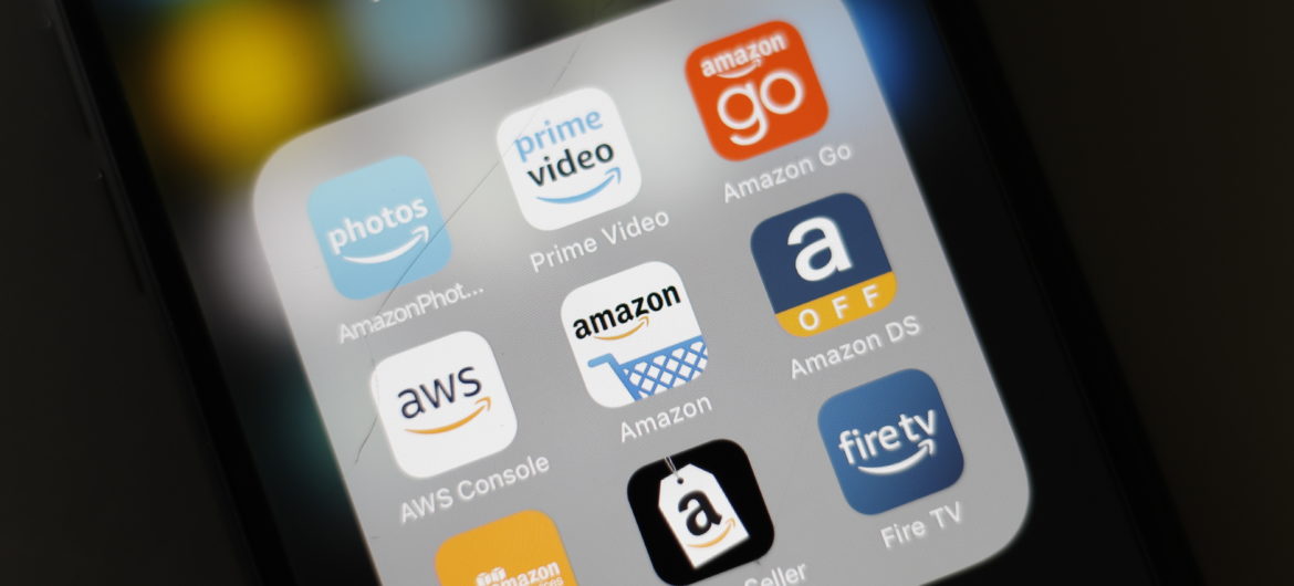 Nie pasował do narracji. Amazon usunął film o czarnoskórym sędzim