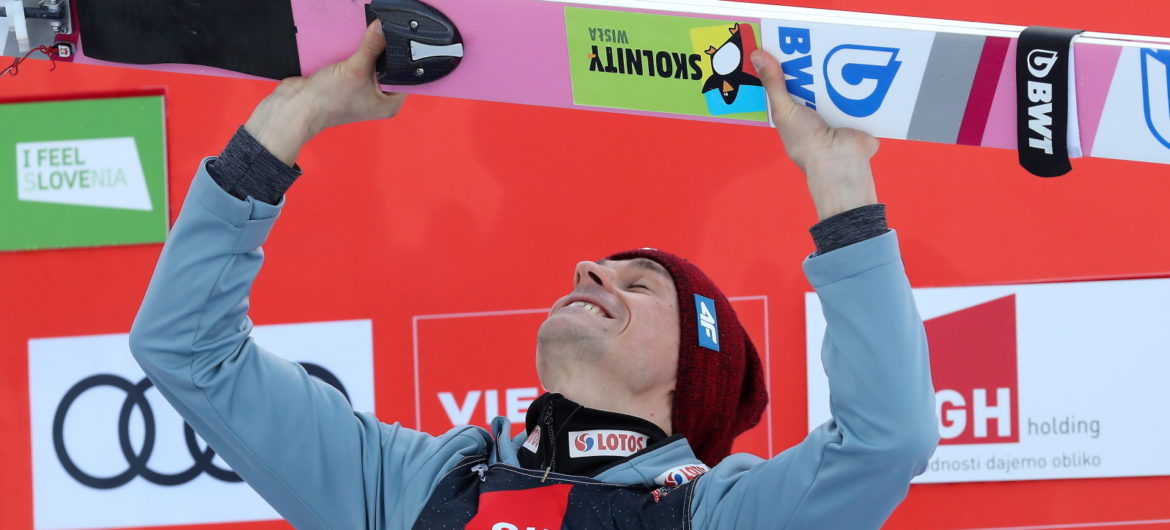 PŚ w skokach: Piotr Żyła trzeci w Planicy