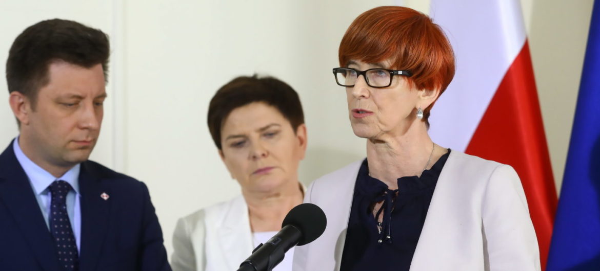 Elżbieta Rafalska: blisko 38,5 tys. przyznanych świadczeń “Mama 4 plus”