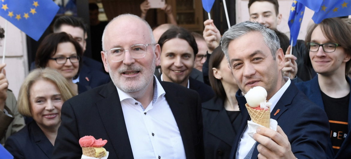 Kontrowersyjna wizyta wiceprzewodniczącego KE w Polsce. Frans Timmermans naruszył zasadę apolityczności?