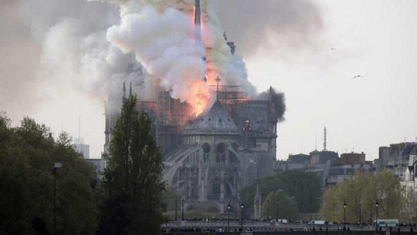 Tragedia we Francji. Płonie słynna katedra Notre Dame!