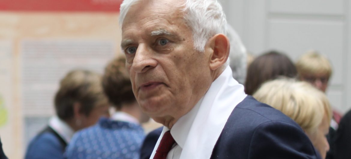 Kuriozalne słowa Jerzego Buzka: Polacy już zdecydowali o przyjęciu euro