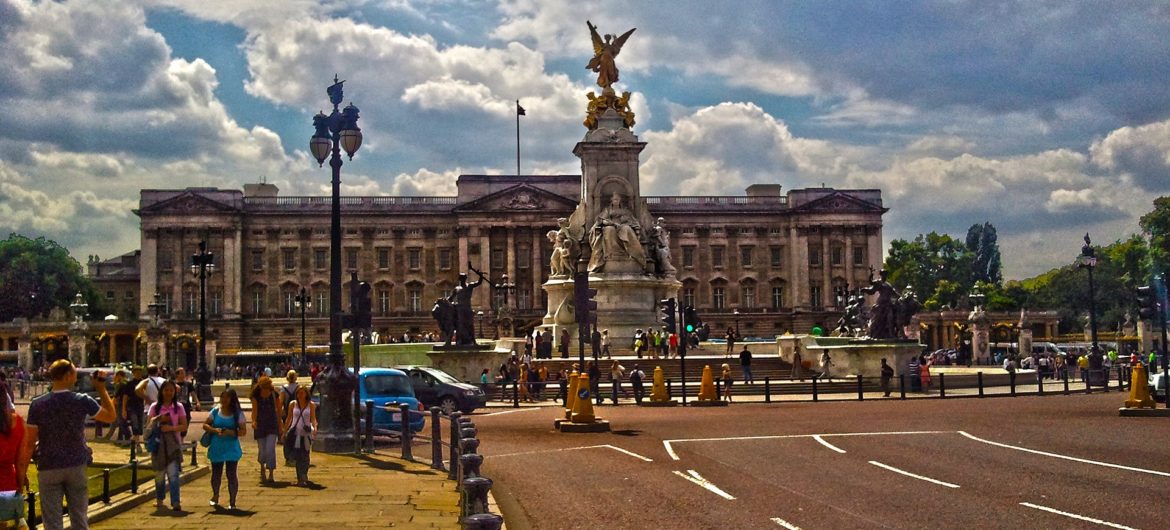 Królowa Elżbieta II zemściła się na burmistrzu Londynu