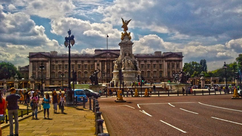 Królowa Elżbieta II zemściła się na burmistrzu Londynu
