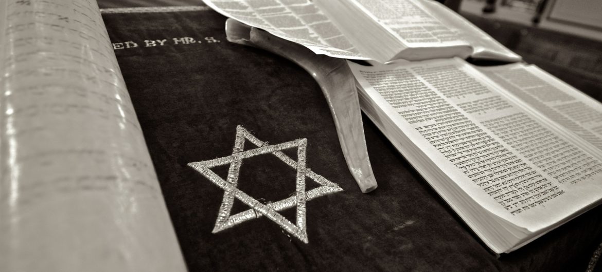 To kolejny atak na Polskę i prawdę historyczną. Skandaliczny wpis naczelnego “Jerusalem Post”